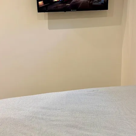 - 2 Suites, Air Conditioning, Beaches And Walk To Center Apartment Cannes